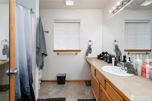 1827 SW Olive St, Oak Harbor, WA 98277 - Photo 23