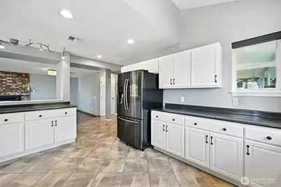 9695 Terrace Avenue, Blaine, WA 98230 - Photo 13