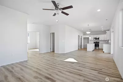 401 N Grape Drive, Moses Lake, WA 98837 - Photo 7