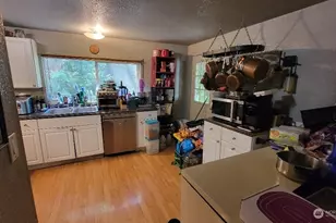 927 Clay Ave, Raymond, WA 98577 - Photo 5