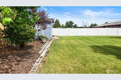 415 E Sylvan Drive, Othello, WA 99344 - Photo 31