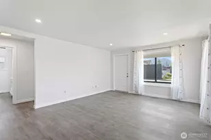 349 Rainier Ave, Enumclaw, WA 98022 - Photo 11