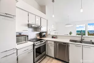 1745 W Sunn Fjord Ln, Bremerton, WA 98312 - Photo 23