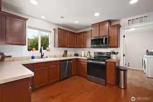 1114 Ross Ave NW, Orting, WA 98360 - Photo 9