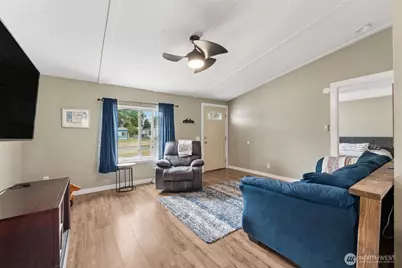 2005 77th Street Ct E, Tacoma, WA 98404 - Photo 5