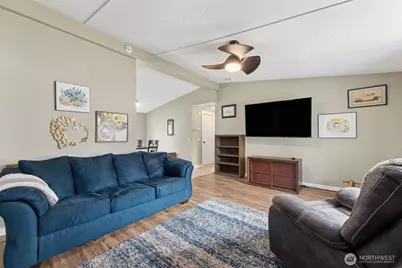 2005 77th Street Ct E, Tacoma, WA 98404 - Photo 3