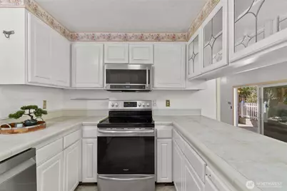 15212 Cascadian Way, Lynnwood, WA 98087 - Photo 9