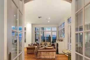 2801 1st Ave, Seattle, WA 98121 - Photo 3