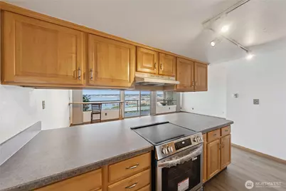 415 N State Street, Bellingham, WA 98225 - Photo 9