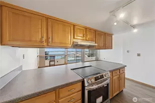 415 N State St, Bellingham, WA 98225 - Photo 7