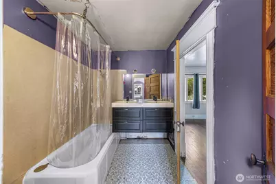 801 Newton Street, Seattle, WA 98109 - Photo 15