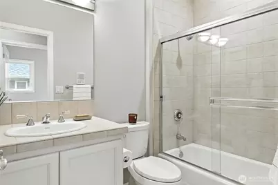 11204 Rainier Avenue S, Seattle, WA 98178 - Photo 27