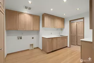 8428 N Mercer Way, Mercer Island, WA 98040 - Photo 15