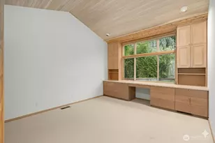 8428 N Mercer Way, Mercer Island, WA 98040 - Photo 25