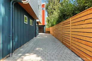 9020 13th Ave NW, Seattle, WA 98117 - Photo 31