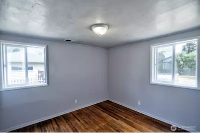 1310 Johnson Road, Centralia, WA 98531 - Photo 9