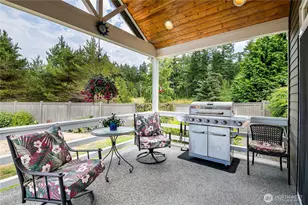 945 Secord Ct, Camano Island, WA 98282 - Photo 23