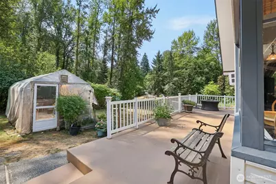 17209 W Riverside Drive, Bothell, WA 98011 - Photo 35