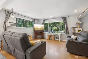 17209 W Riverside Dr, Bothell, WA 98011 - Photo 5