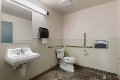 270 SE Pioneer Way, Oak Harbor, WA 98277 - Photo 17