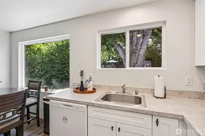 8430 Fawcett Avenue, Tacoma, WA 98444 - Photo 11