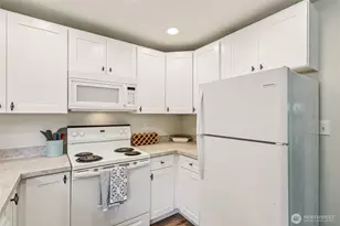 8430 Fawcett Ave, Tacoma, WA 98444 - Photo 9