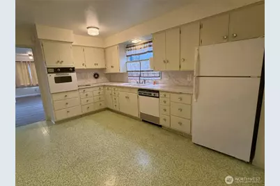 809 W Market Street, Aberdeen, WA 98520 - Photo 11