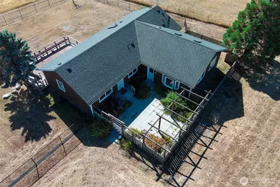 549 Davis Bay Road, Lopez Island, WA 98261 - Photo 9