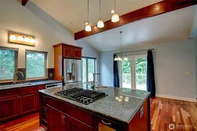 33454 West  Shore Dr, Mount Vernon, WA 98274 - Photo 9