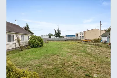 2214 Pacific Avenue, Hoquiam, WA 98550 - Photo 1