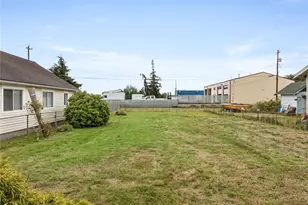 2214 Pacific Ave, Hoquiam, WA 98550 - Photo 1