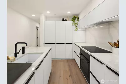 1029 Belmont Avenue E #305, Seattle, WA 98102 - Photo 13