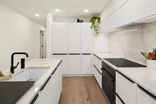 1029 Belmont Ave E, Seattle, WA 98102 - Photo 13