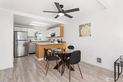 8823 Holly Drive #H206, Everett, WA 98208 - Photo 5