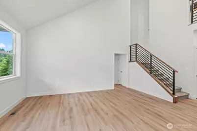 117 Red Hawk Drive, Castle Rock, WA 98611 - Photo 11