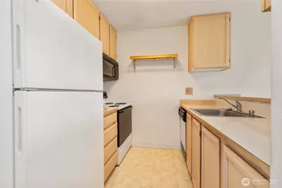 1910 W Casino Road #124, Everett, WA 98204 - Photo 5