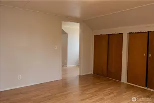 509 Rochester St W, Rainier, WA 98576 - Photo 5