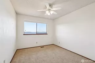 850 Dugualla Rd, Oak Harbor, WA 98277 - Photo 15