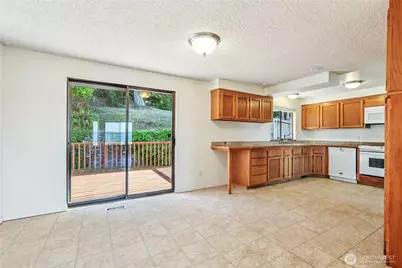 850 Dugualla Road, Oak Harbor, WA 98277 - Photo 7