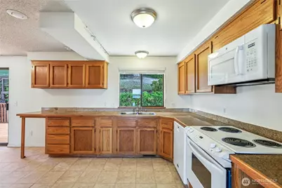 850 Dugualla Road, Oak Harbor, WA 98277 - Photo 11