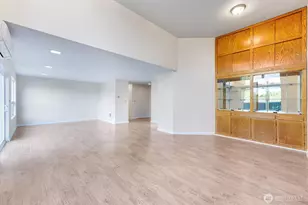 743 Marine View Dr, Longview, WA 98632 - Photo 9