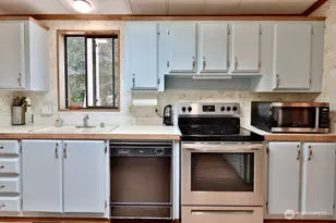 404 Monterra Dr, Port Angeles, WA 98362 - Photo 5