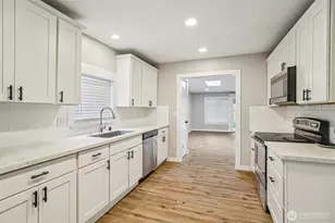 2406 100th St SE, Everett, WA 98208 - Photo 9