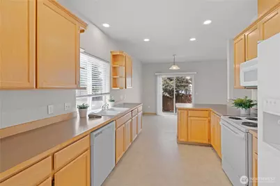 9409 190th Street E, Puyallup, WA 98375 - Photo 15