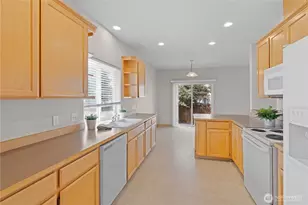 9409 190th St E, Puyallup, WA 98375 - Photo 15