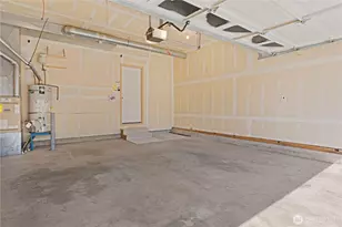 9409 190th St E, Puyallup, WA 98375 - Photo 35