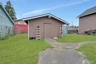 10717 Broadway Ave S, Tacoma, WA 98444 - Photo 13