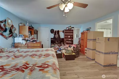 10717 Broadway Avenue S, Tacoma, WA 98444 - Photo 11