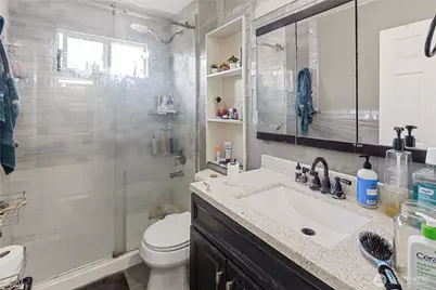 7025 Hannegan Road, Lynden, WA 98264 - Photo 17