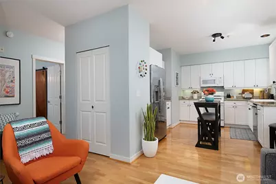 5953 California Avenue SW #1-A, Seattle, WA 98126 - Photo 5